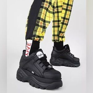 Buffalo London Black Platform Sneakers